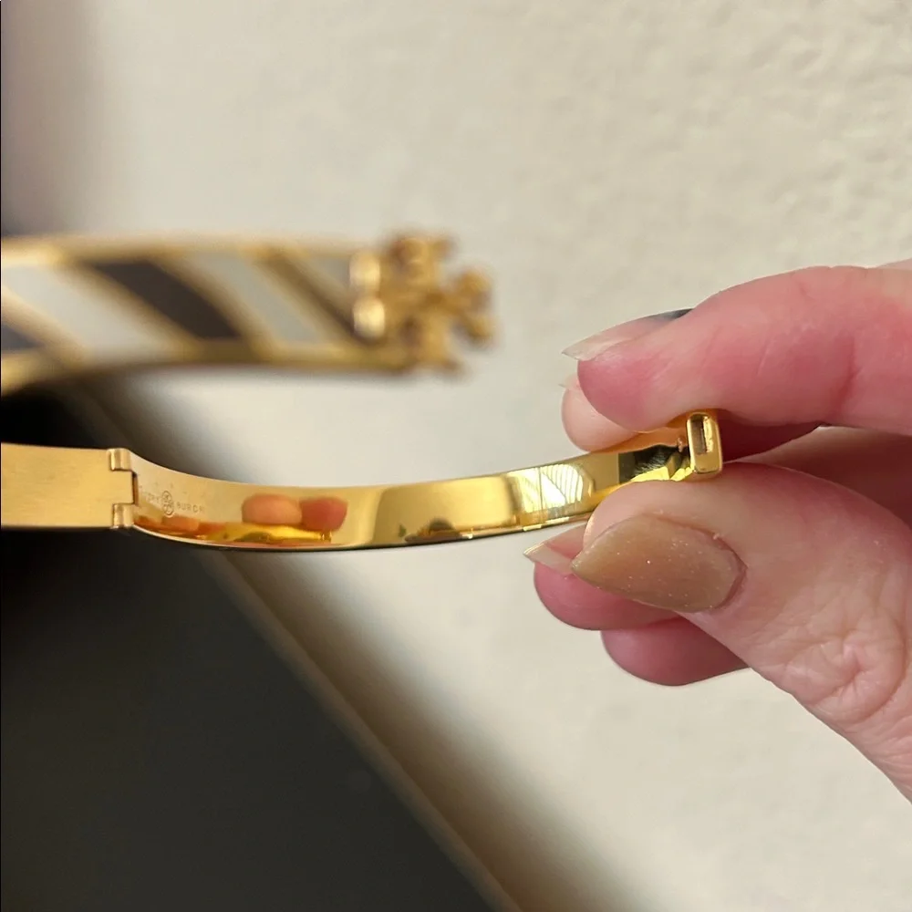Tory Burch Zebra Print Kira Enamel 7mm Gold Hinge Bracelet Style #153654 NWT